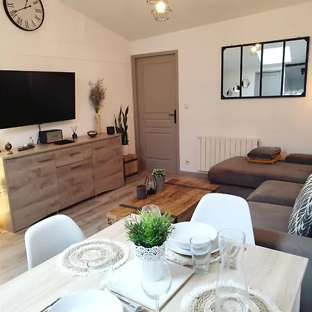 شقة Sous Les Toits De - Cosy Et Chaleureux *