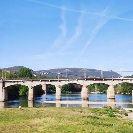 Sous Les Toits De - Cosy Et Chaleureux * Millau