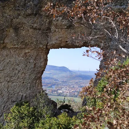 Sous Les Toits De - Cosy Et Chaleureux * Millau