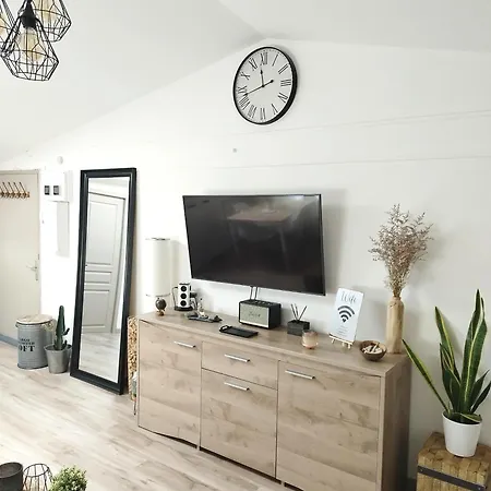 شقة Sous Les Toits De - Cosy Et Chaleureux مييو